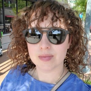 Meet your Posher, Natalie